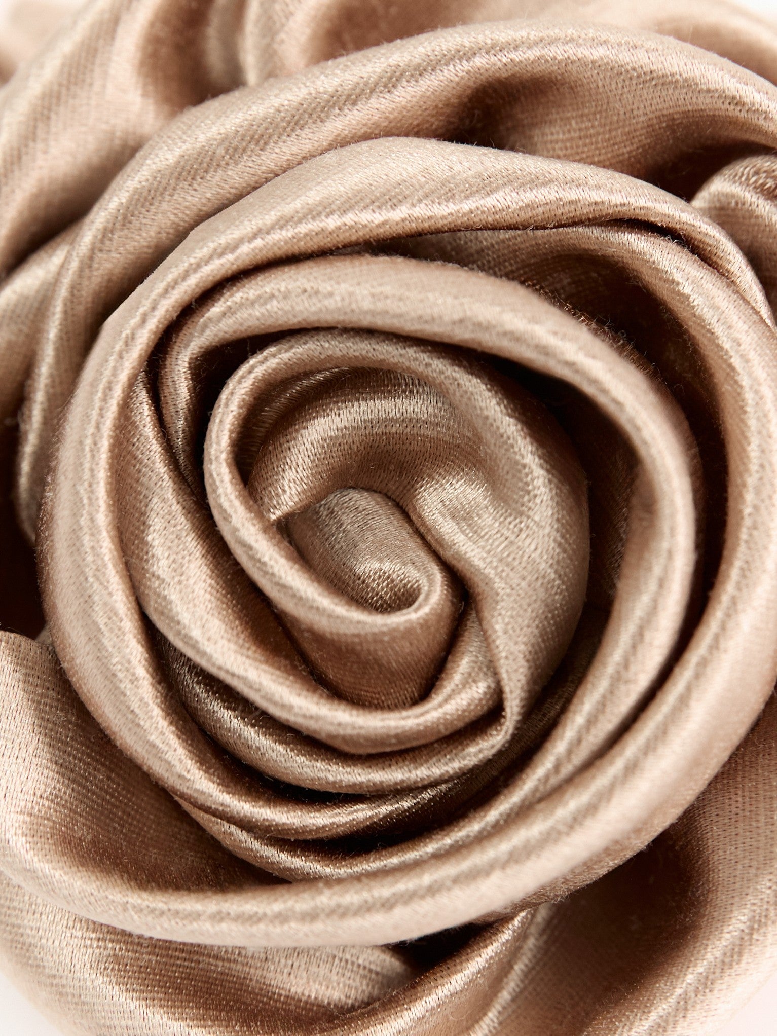 Rose scrunchie in Beige - Fabric detail - CONTOUROSE