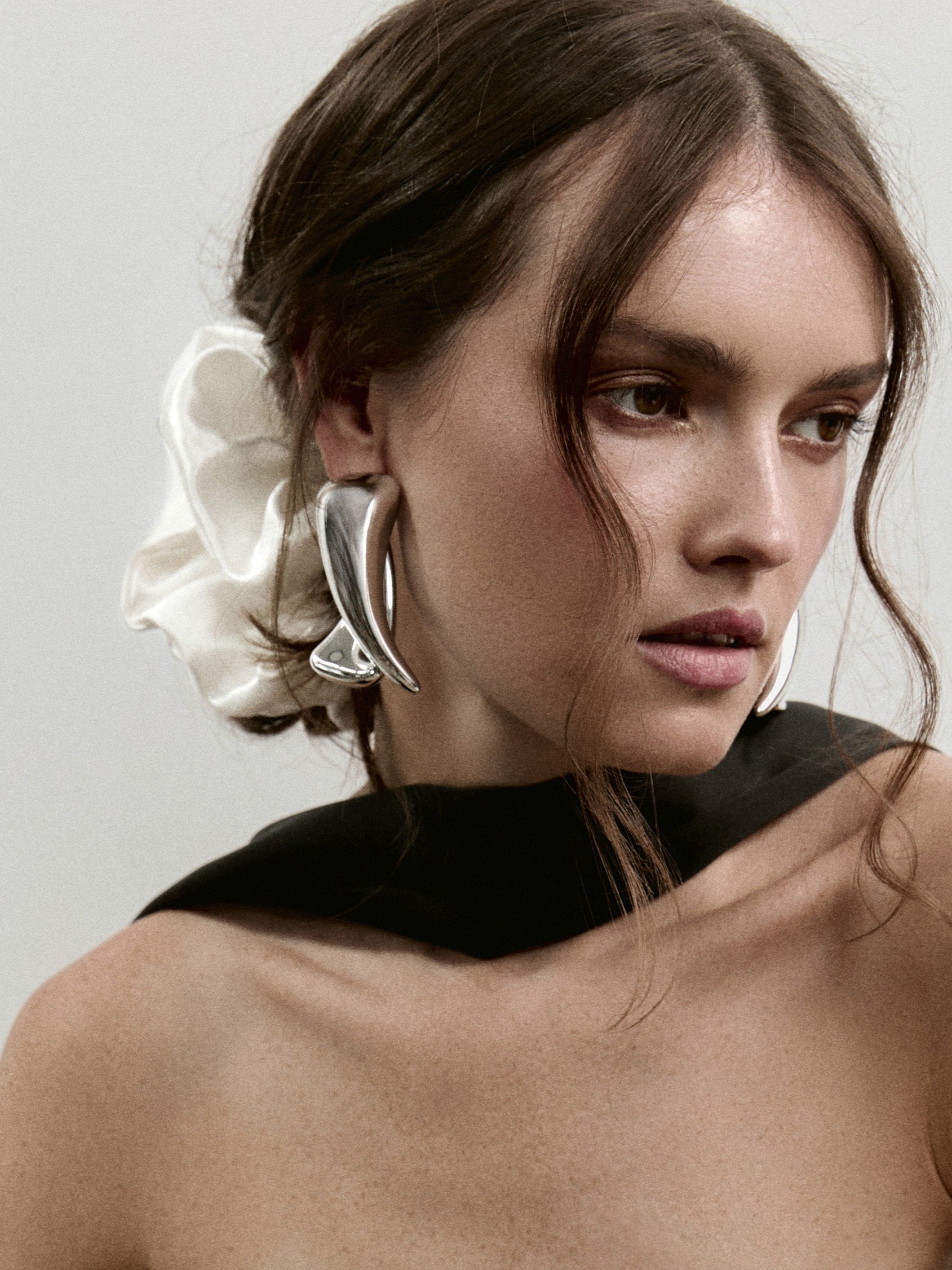 Oversized hemp scrunchie in Ivory - on-model, front view - CONTOUROSE