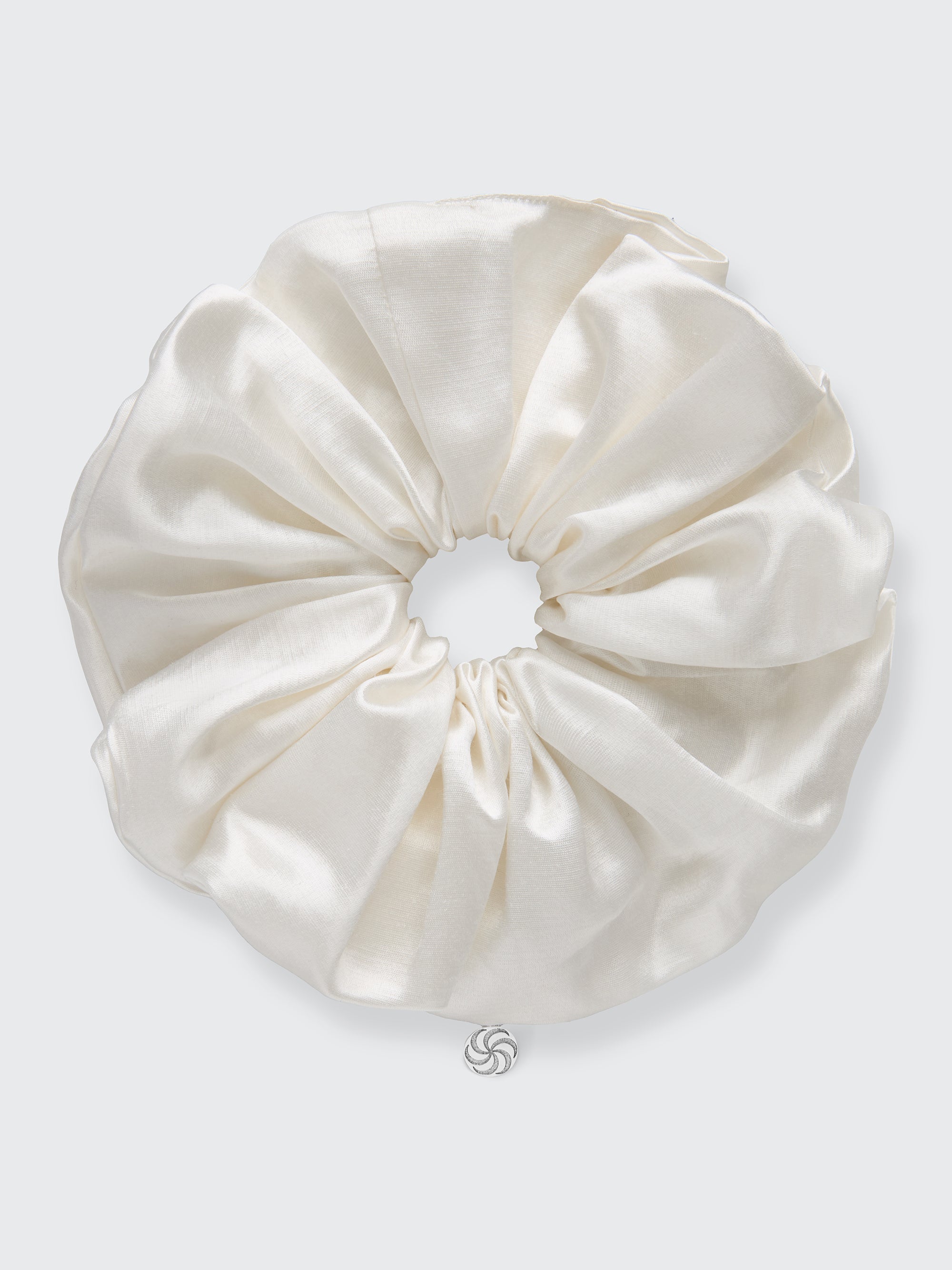 Oversized hemp scrunchie in Ivory - packshot - CONTOUROSE