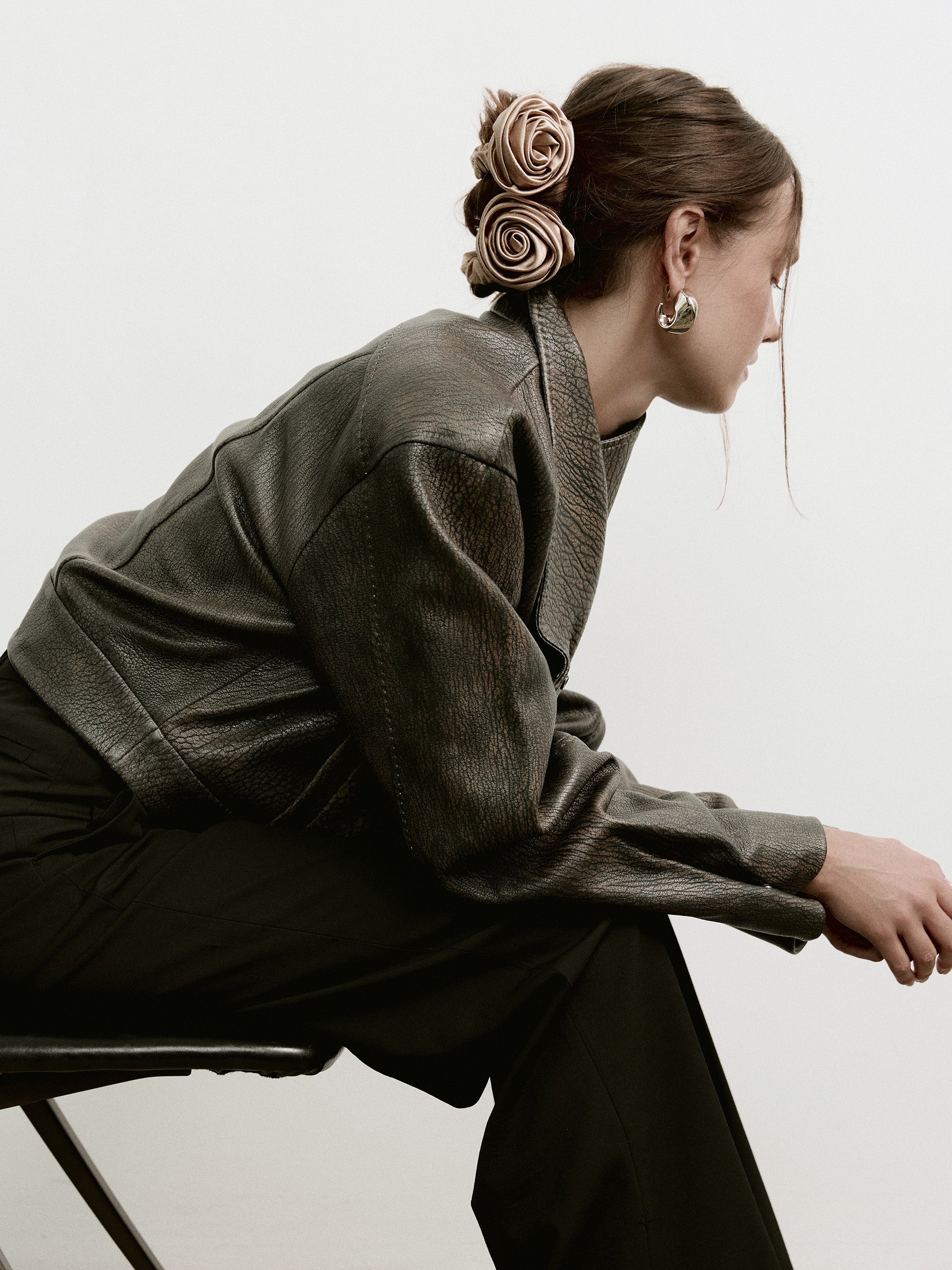 Rose scrunchie in Beige - on-model, profile - CONTOUROSE