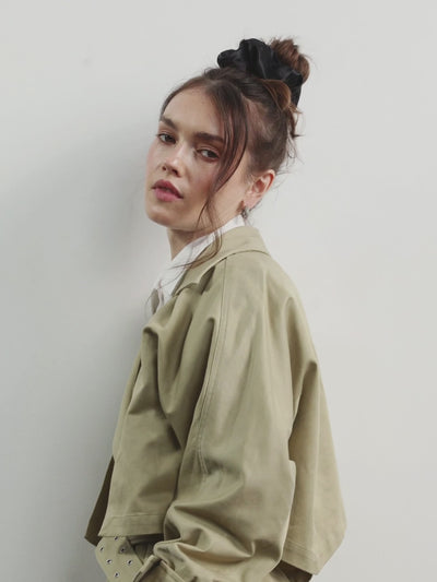 Oversized hemp scrunchie in Black - product video - CONTOUROSE