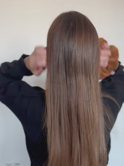 How to tie the velvet scrunchie in Caramel Brown — CONTOUROSE