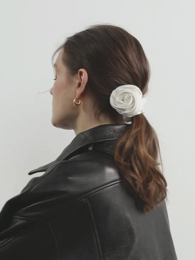Rose scrunchie in Ivory - product video - CONTOUROSE