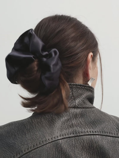 Oversized silk scrunchie in Dark Gray - product video - CONTOUROSE