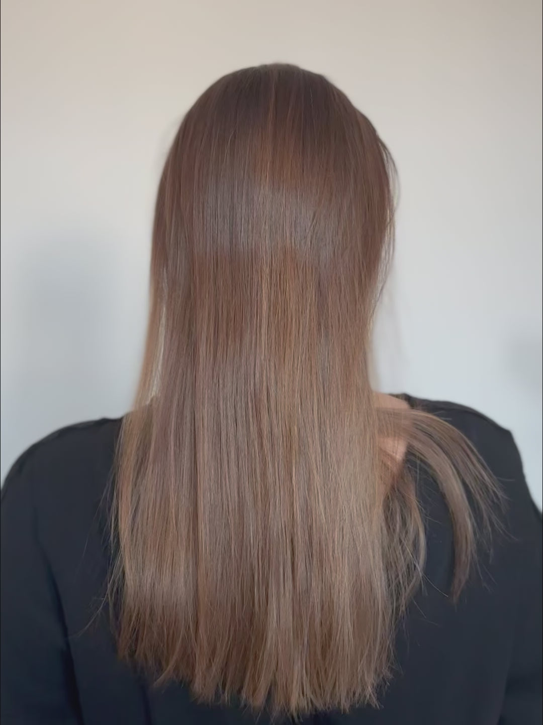 How to tie the velvet scrunchie in Burgundy — CONTOUROSE